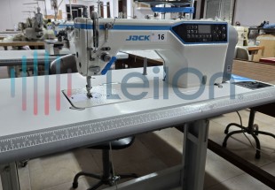 1 máquina de ponto corrido da marca “JACK”