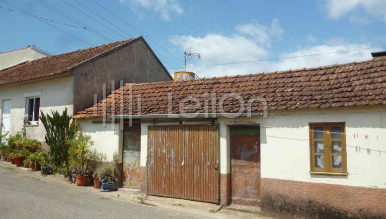 QUINHÃO HEREDITÁRIO DE PRÉDIOS URBANOS - LOUREIRO, OLIVEIRA DE AZEMÉIS